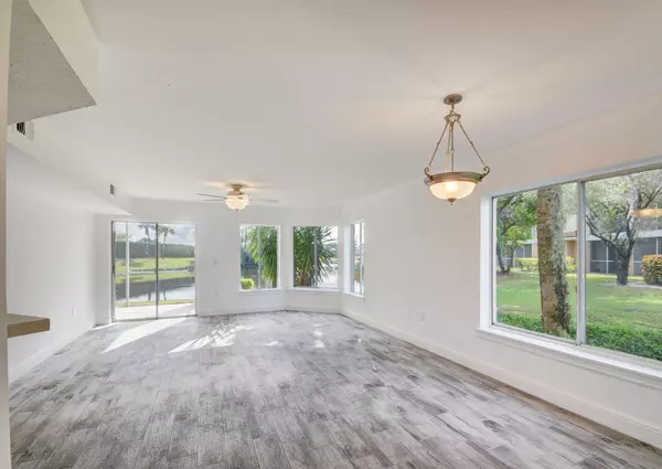 Boynton Beach, FL 33426,815 W Boynton Beach BLVD 3-106