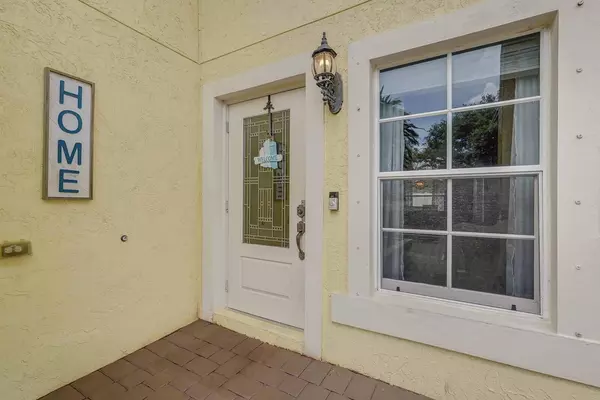 Greenacres, FL 33413,573 Alejandro LN