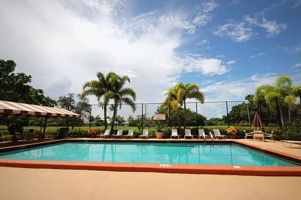 Boca Raton, FL 33487,6461 NW 2nd AVE 109