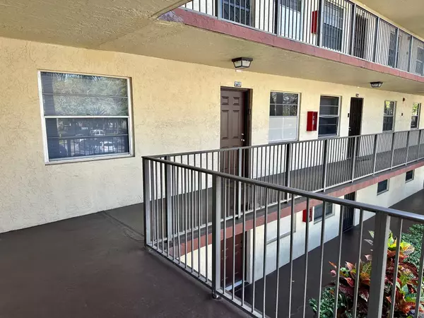 Lauderdale Lakes, FL 33319,3341 NW 47th TER 213