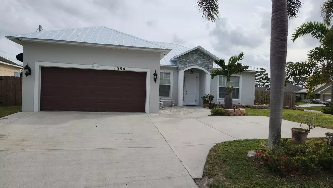 1590 SW Wepaco AVE, Port Saint Lucie, FL 34953