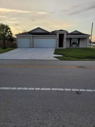 4599 SW Hallmark ST, Port Saint Lucie, FL 34953