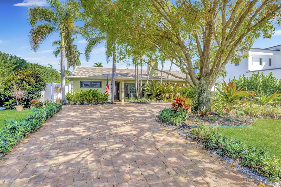 1409 Pine LN, Delray Beach, FL 33444