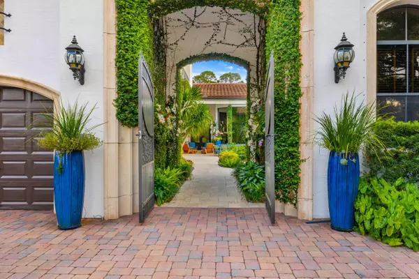 Palm Beach Gardens, FL 33418,106 Via Quantera