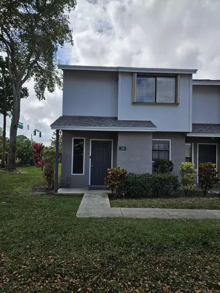 106 Shoreview DR, Greenacres, FL 33463