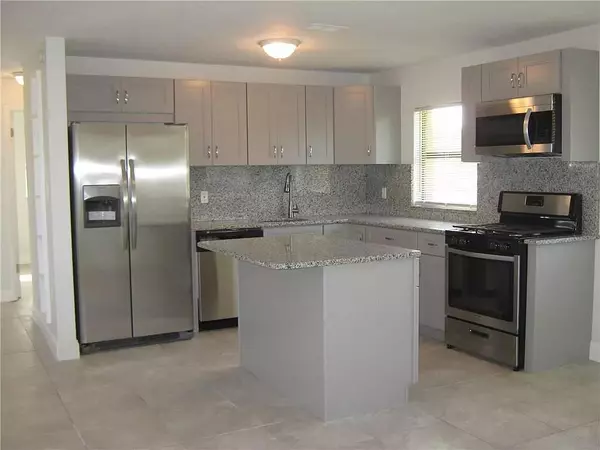Fort Pierce, FL 34946,113 Hilton DR