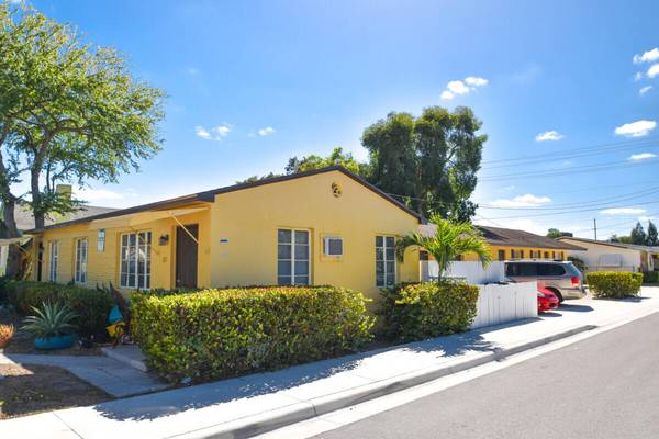 829 N H ST, Lake Worth Beach, FL 33460