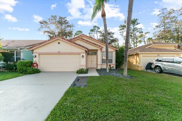 661 Lake Wellington DR, Wellington, FL 33414