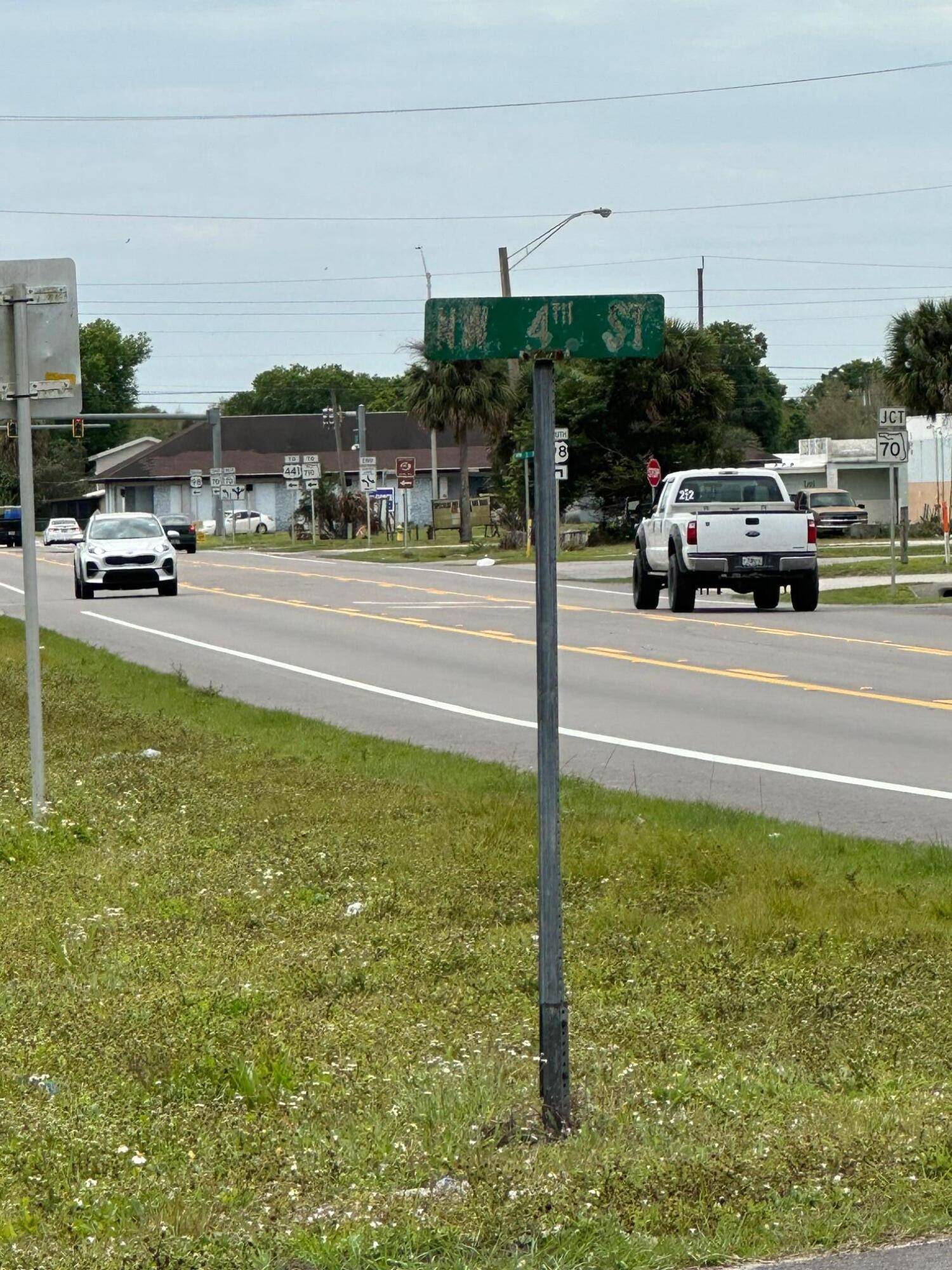 Okeechobee, FL 34972,310 N Hwy 98