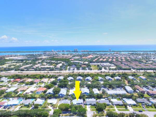 Tequesta, FL 33469,53 Willow RD