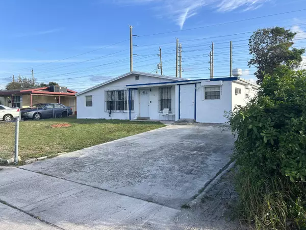 1321 W 1st ST, Riviera Beach, FL 33404