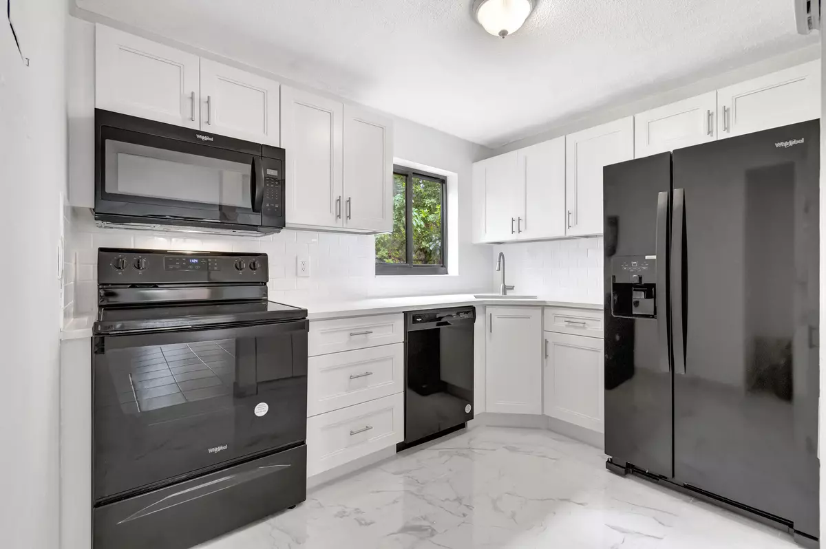 Boca Raton, FL 33432,50 SE 12th ST 165