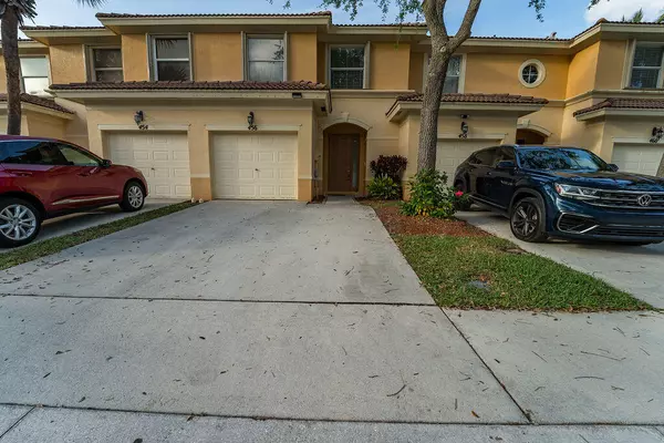 Royal Palm Beach, FL 33411,456 Rainbow Springs TER