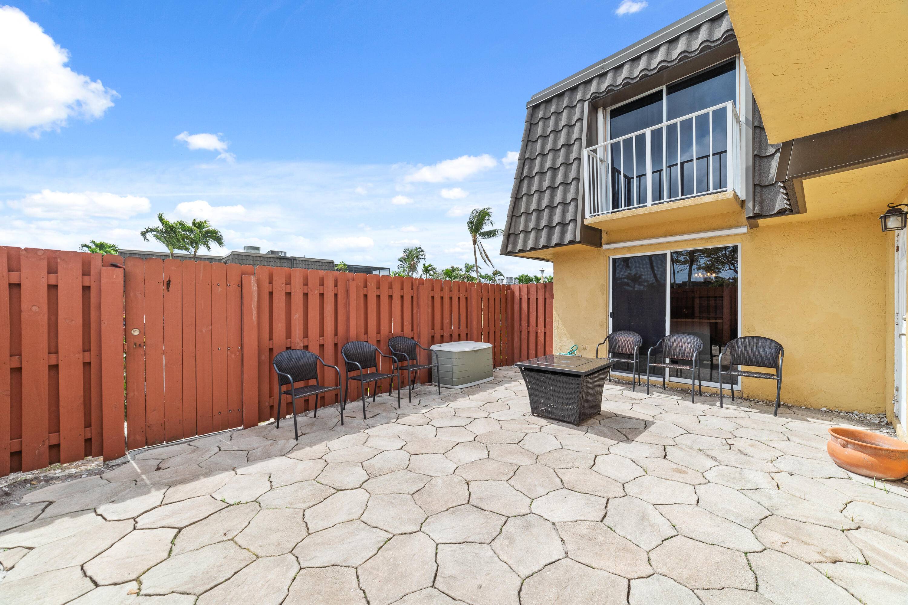 Boca Raton, FL 33428,22205 Boca Rancho DR D