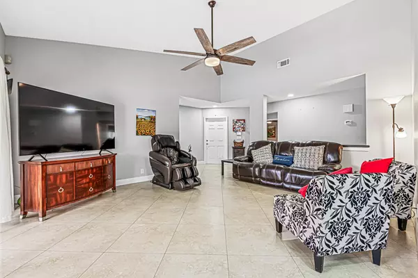 Weston, FL 33326,1642 Eastlake WAY