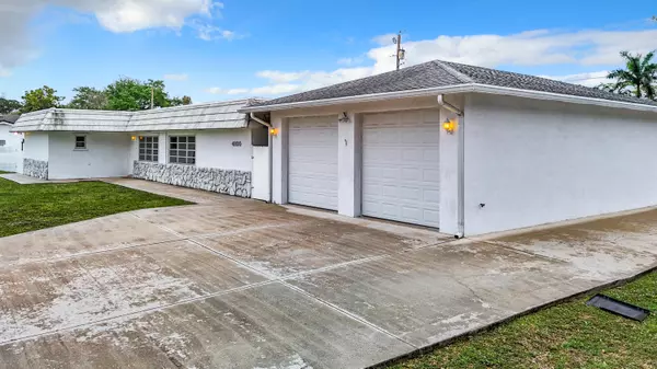 Lake Worth, FL 33463,4800 Canal DR