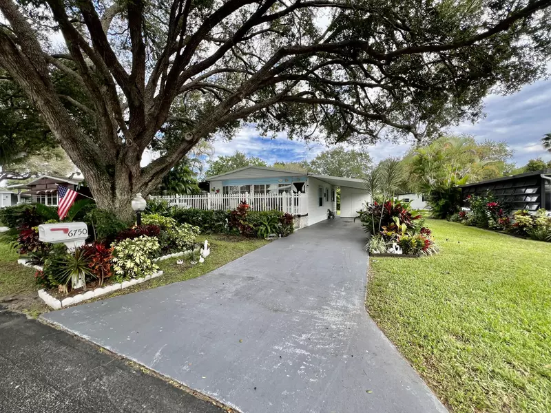 6750 NW 44th WAY, Coconut Creek, FL 33073