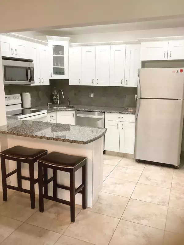 Greenacres, FL 33463,127 Lake Pine CIR D-2