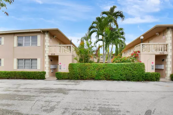 205 NE 3rd ST 208, Boynton Beach, FL 33435