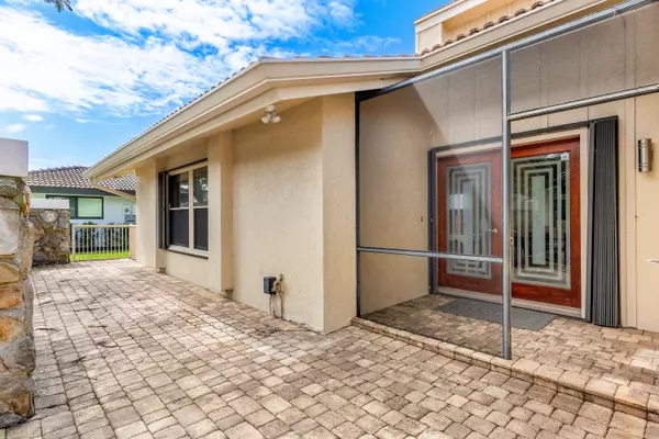 Delray Beach, FL 33445,642 W Lakewoode CIR