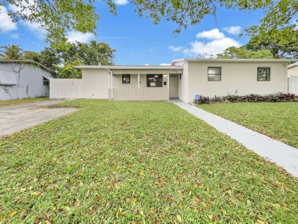 2040 NW 62nd TER,  Sunrise,  FL 33313