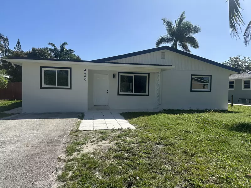 4880 Dell AVE, Lake Worth, FL 33461