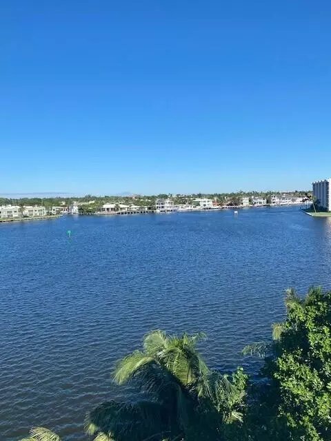 Boca Raton, FL 33431,900 Lago Mar LN 300