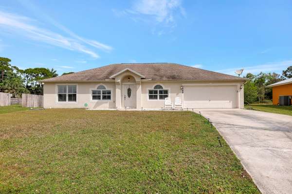 2445 SW Falcon CIR, Port Saint Lucie, FL 34953