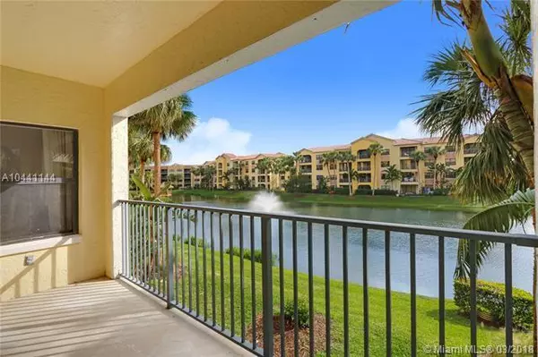 100 Uno Lago DR 205, Juno Beach, FL 33408