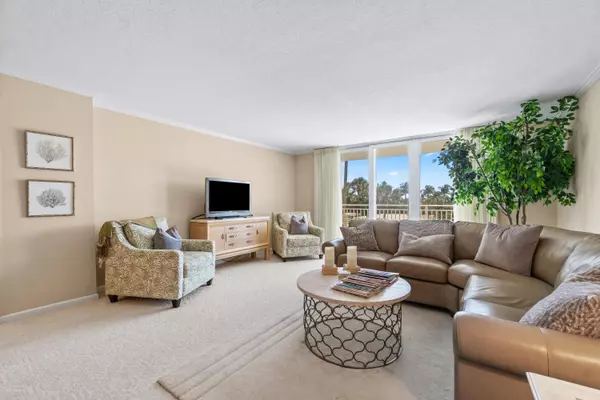 Juno Beach, FL 33408,500 Ocean DR W-2b