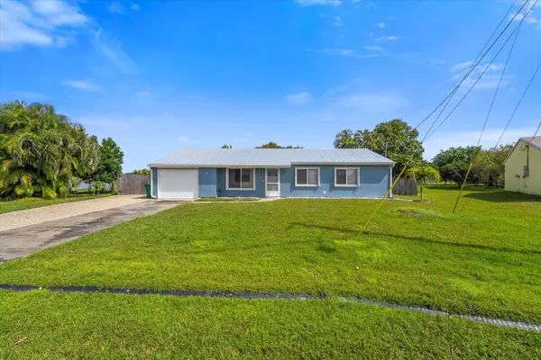 2313 SE Pinero RD,  Port Saint Lucie,  FL 34952