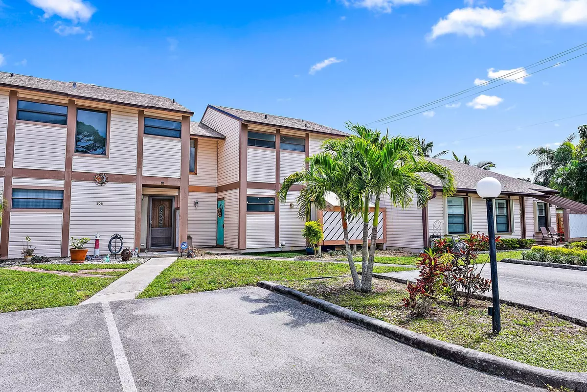 Jupiter, FL 33458,122 Sherwood CIR 10c