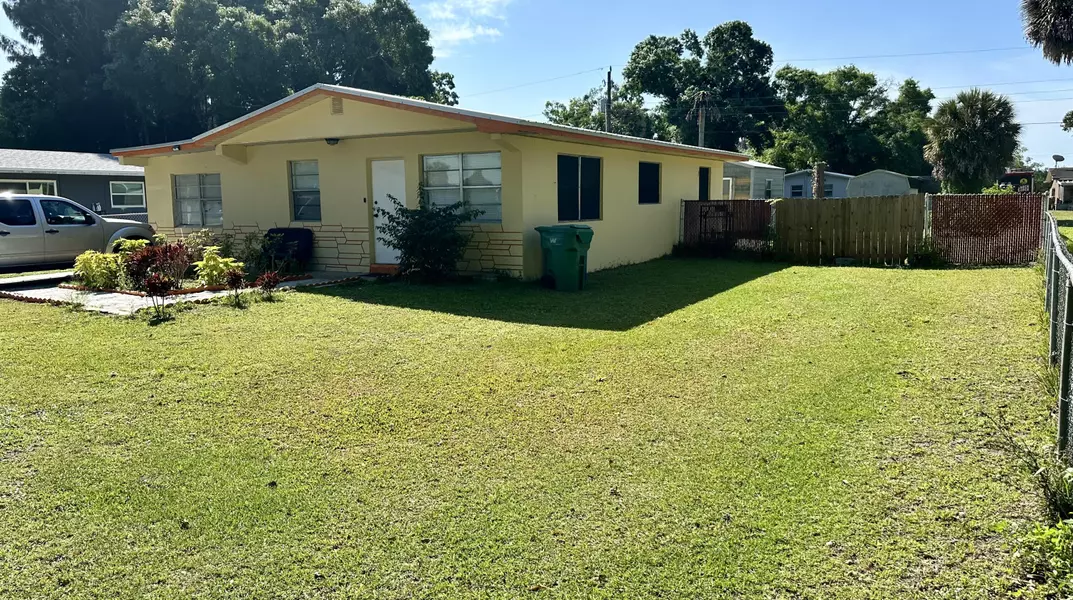 911 NW 12th ST, Okeechobee, FL 34972