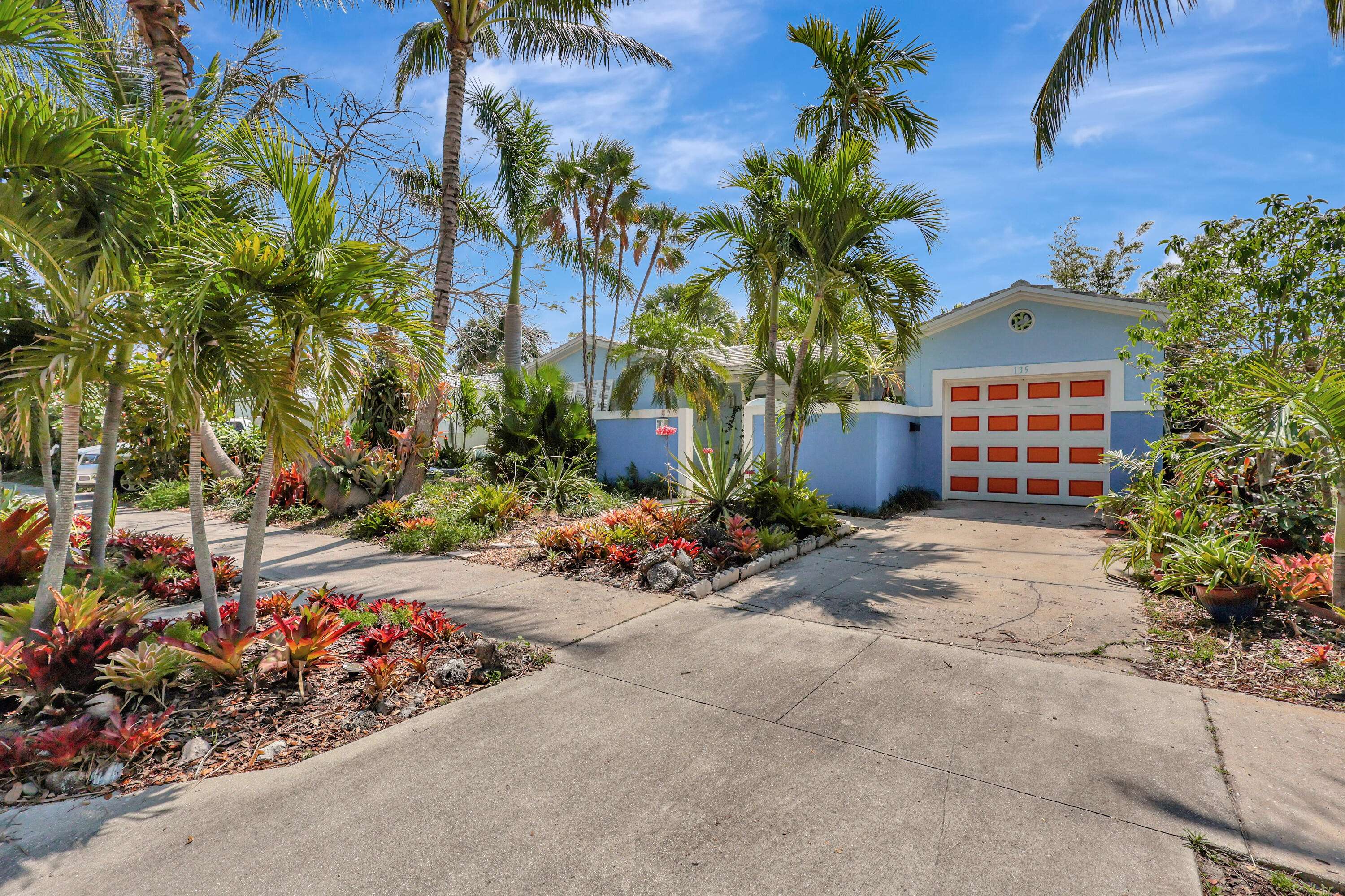 135 Harvard DR, Lake Worth Beach, FL 33460