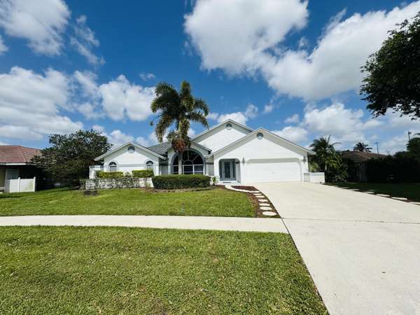 2796 Yarmouth DR, Wellington, FL 33414