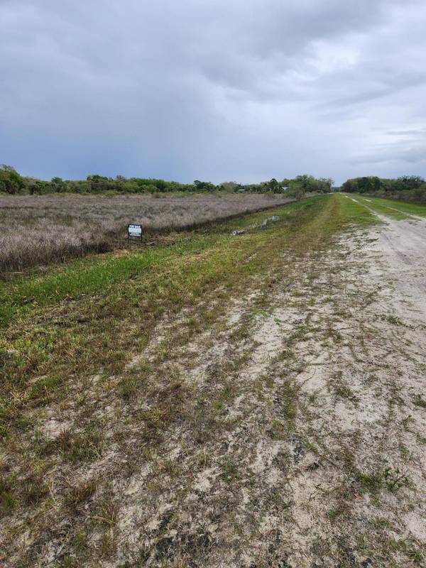 Okeechobee, FL 34972,15679 NW 296th ST