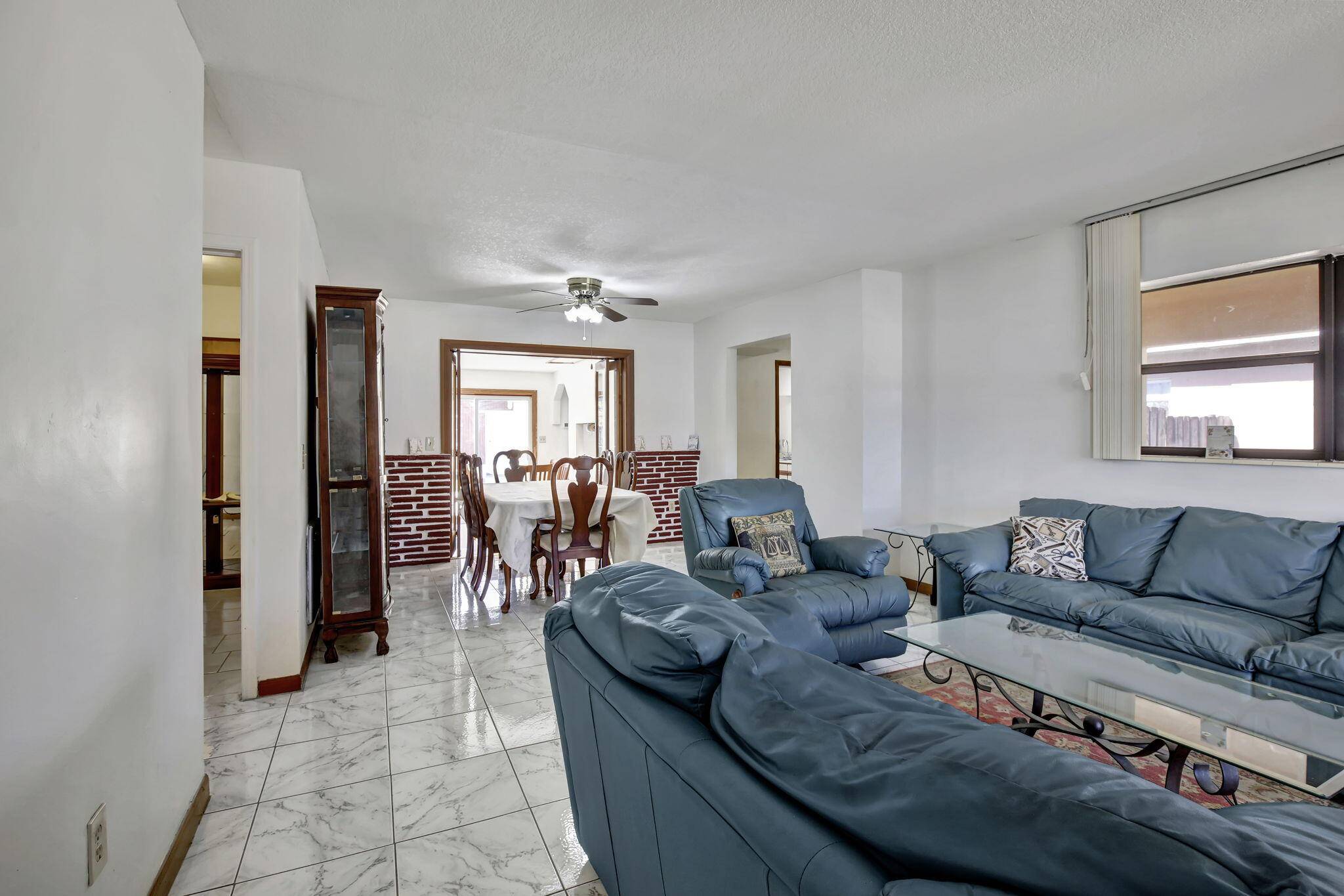 Miramar, FL 33023,6496 SW 25th ST