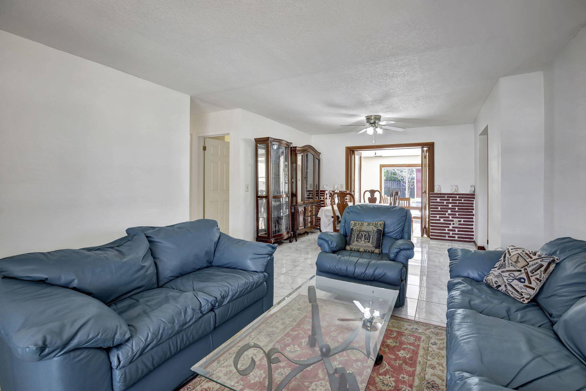 Miramar, FL 33023,6496 SW 25th ST