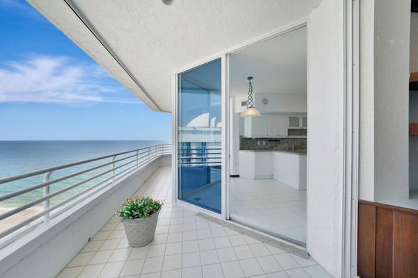 Lauderdale By The Sea, FL 33062,1440 S Ocean Blvd Ph-A