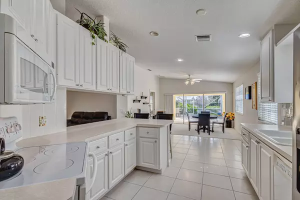 Palm Beach Gardens, FL 33418,5063 Magnolia Bay CIR