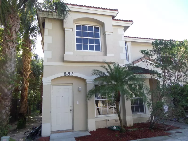 882 Summit Lake DR, West Palm Beach, FL 33406