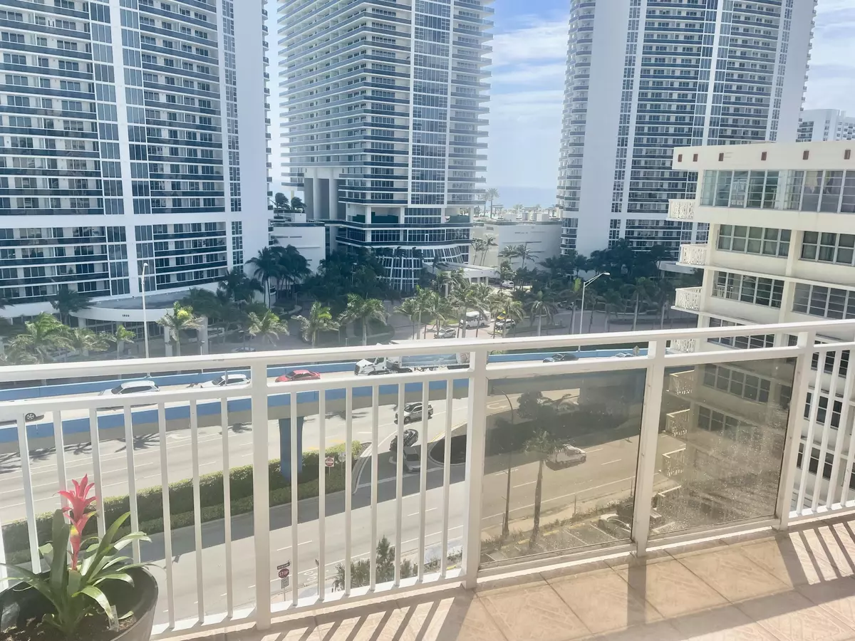 Hallandale Beach, FL 33009,1801 S Ocean DR Ph44