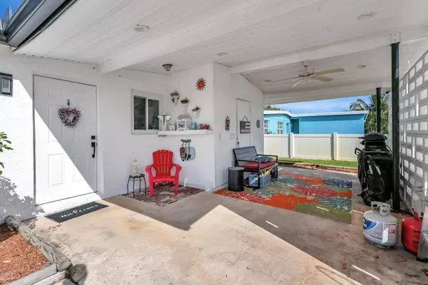 Royal Palm Beach, FL 33411,759 Hibiscus DR