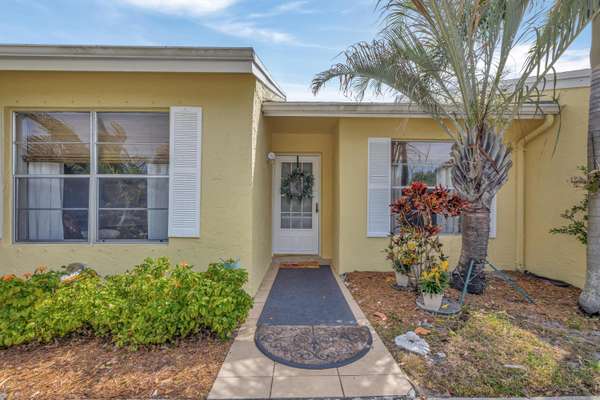 112 Oakwood DR,  Jupiter,  FL 33458