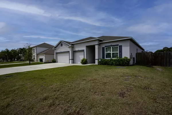 Port Saint Lucie, FL 34953,4002 SW Bamberg ST