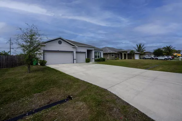 Port Saint Lucie, FL 34953,4002 SW Bamberg ST