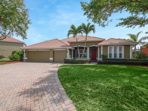 8389 SW Snapdragon CT, Stuart, FL 34997