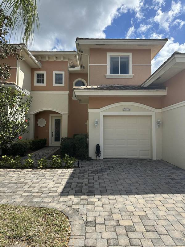 2534 SW Stockbridge SQ, Vero Beach, FL 32962