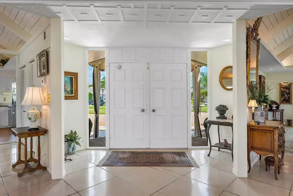 Atlantis, FL 33462,261 N Country Club DR