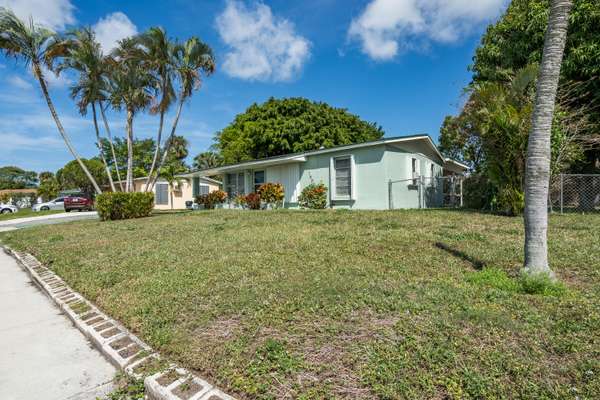 Riviera Beach, FL 33404,1500 W 12th CT